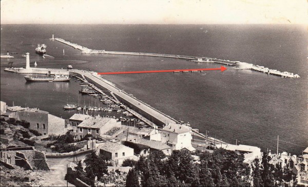 Fig. 12. Photograph of Sète, entrance to the harbor, with diagram indicating Le Gray’s motif in figure 1. From postcard, ca. 1950, private collection.